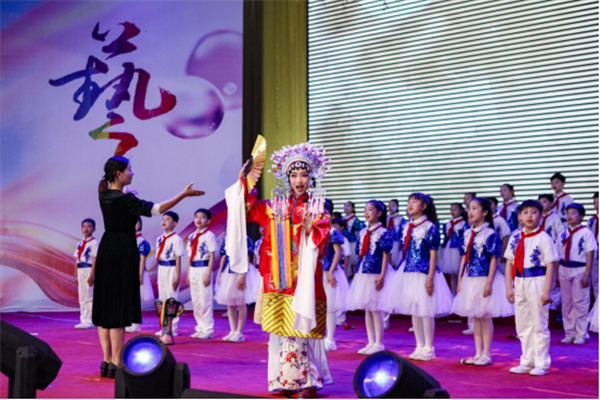 襄阳市樊城区第六届中小学生艺术节拉开帷幕_fororder_微信图片_20240530103959