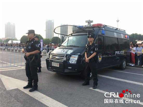 【法制安全】銅梁警方全力護航2018重慶銅梁馬拉松賽