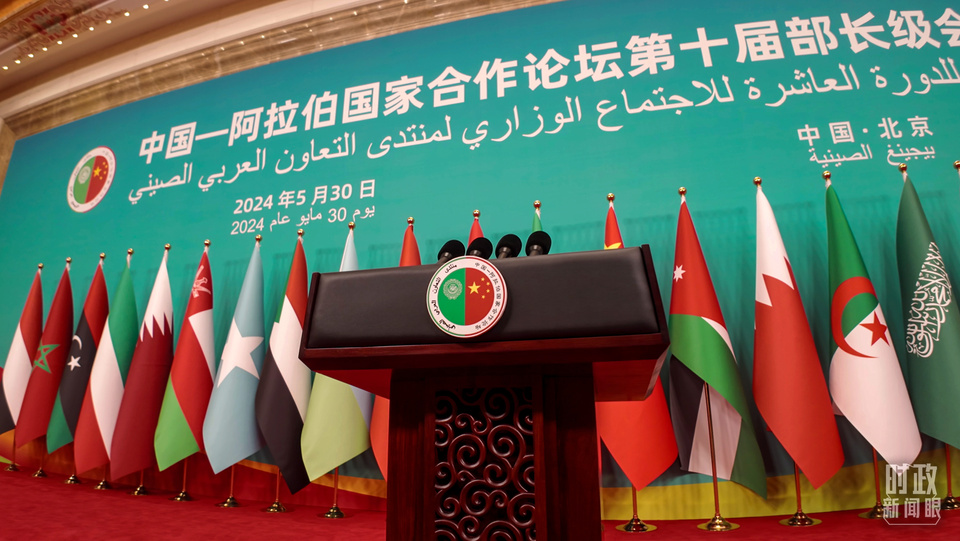 "亲""亲切""亲近",这是习主席经常向阿拉伯朋友谈起的感受.