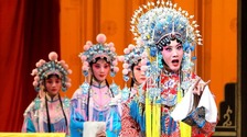  "Top National Quintessence" Qin Opera Helmets and Hats Full of the Splendid and Elegant Qin Opera Stage