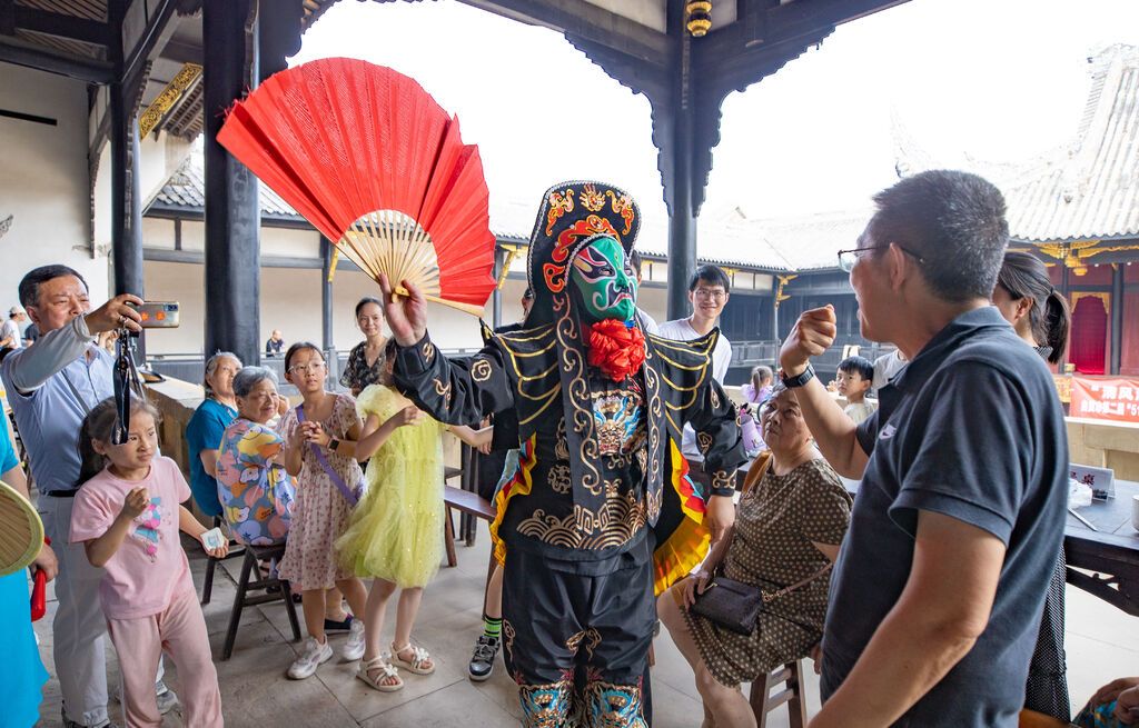 （转载）沉寂近百年，贡井南华宫再度“开唱”