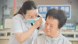 河北定兴：专项义诊守护老年听力健康