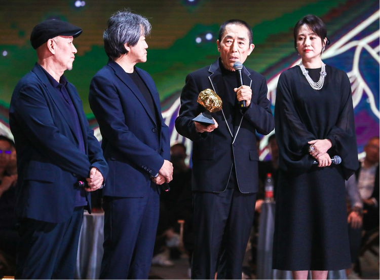 《2024中國電影導演之夜》在煙臺舉行 現場揭曉十項年度榮譽名單_fororder_圖片10