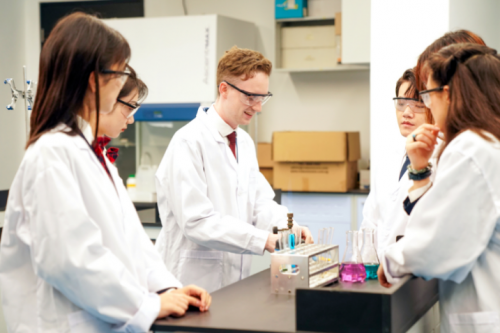 辅仁国际学校：无微不至 所以心心相印 倾力构筑家校桥梁