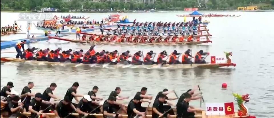 龍舟競渡又端陽 “沉浸式”觀賽感受鮮活的中國傳統民俗