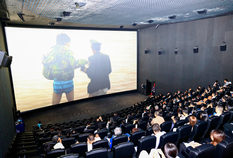 深圳龙华：全球首部藏羚羊保护题材纪录电影《极地追踪》首映_fororder_1001