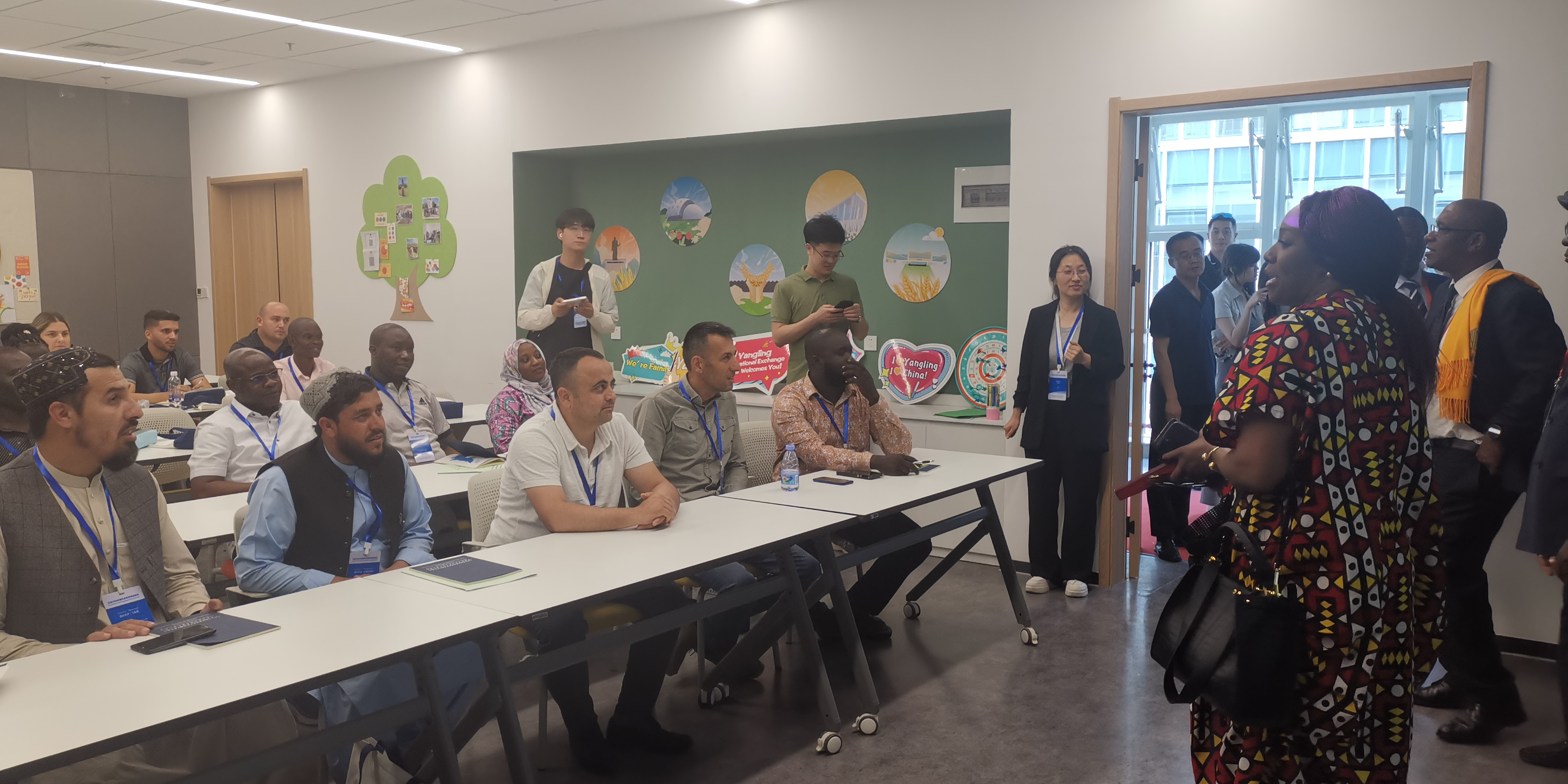 上合组织农业基地倡议五周年 驻华外交官因“禾”而来_fororder_图片6