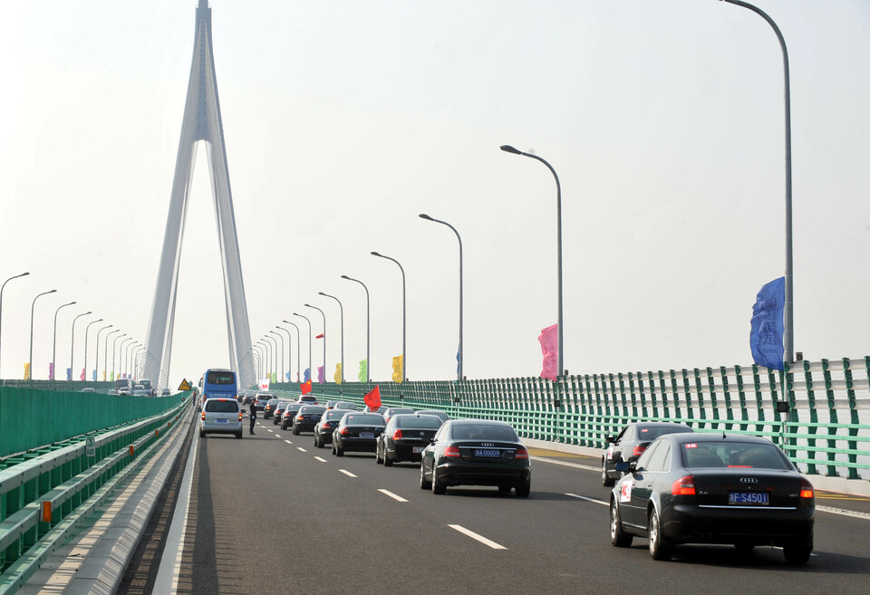 第一视点丨一步一步往前走 一项一项往前推——深入