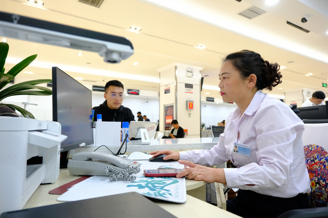 六盘水：“高效办成一件事”让“烦心事”变“舒心事”