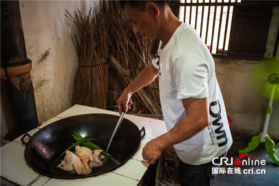 陈礼松：从物流老总到文昌鸡养殖户 追寻记忆中的味道_fororder_bafa8732594f4d4486807513248be5f8