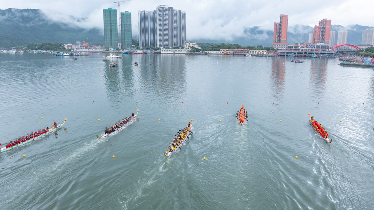 惠港龙舟齐“闹”海 惠州大亚湾激情上演“F1”_fororder_海上龙舟赛5（惠州日报<span class=