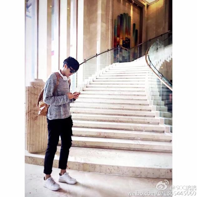 甩男友:或因男生没能力】10月23日,网红谢梦的老公林建鹏发布一条微博