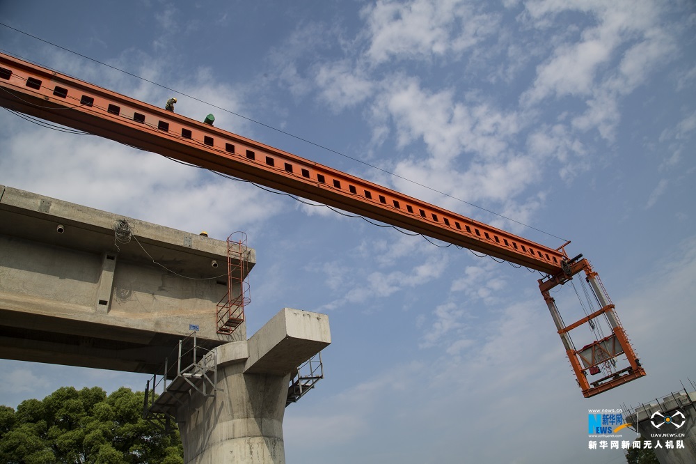 航拍國內最長運煤專線蒙華鐵路 五一假期建設忙