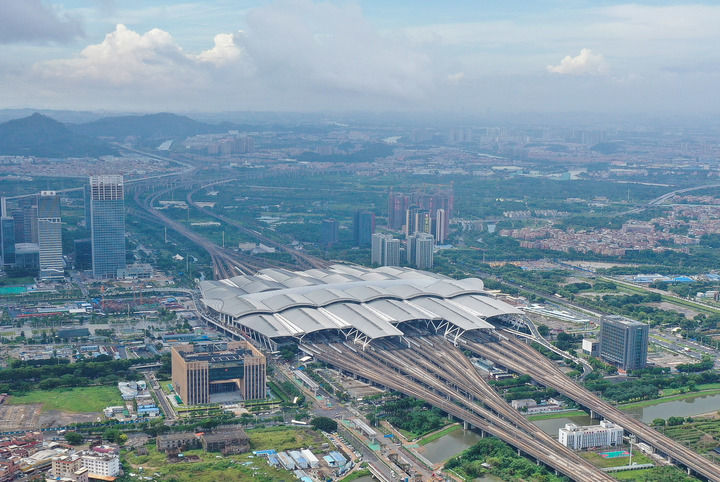 奋楫扬帆勇向前——世界眼中的新时代中国改革开放