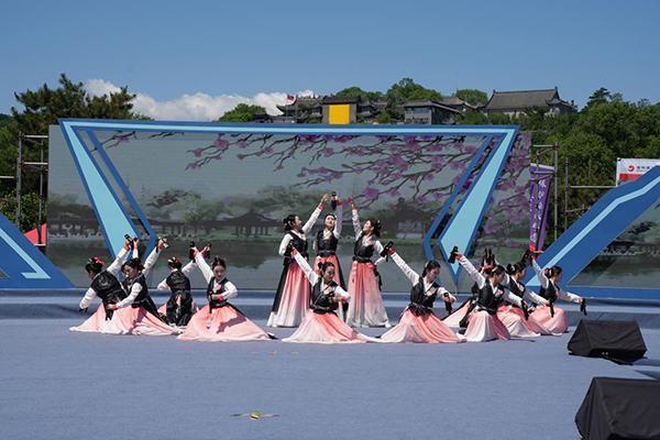 “朝鮮族牙拍舞”表演 供圖 安圖縣委宣傳部_fororder_圖片18