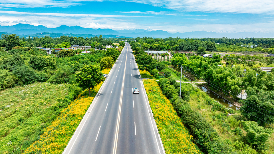 Chengdu Chongzhou: A Road into a Summer of Romance_fororder_微信图片_20240612104316