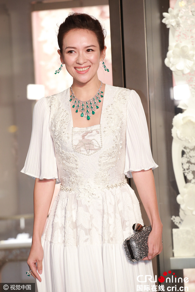 辣妈章子怡太美艳 Rain在一旁眼睛都看直了