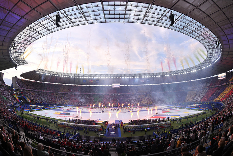 媛点丨西班牙之夜！巴黎的星光！