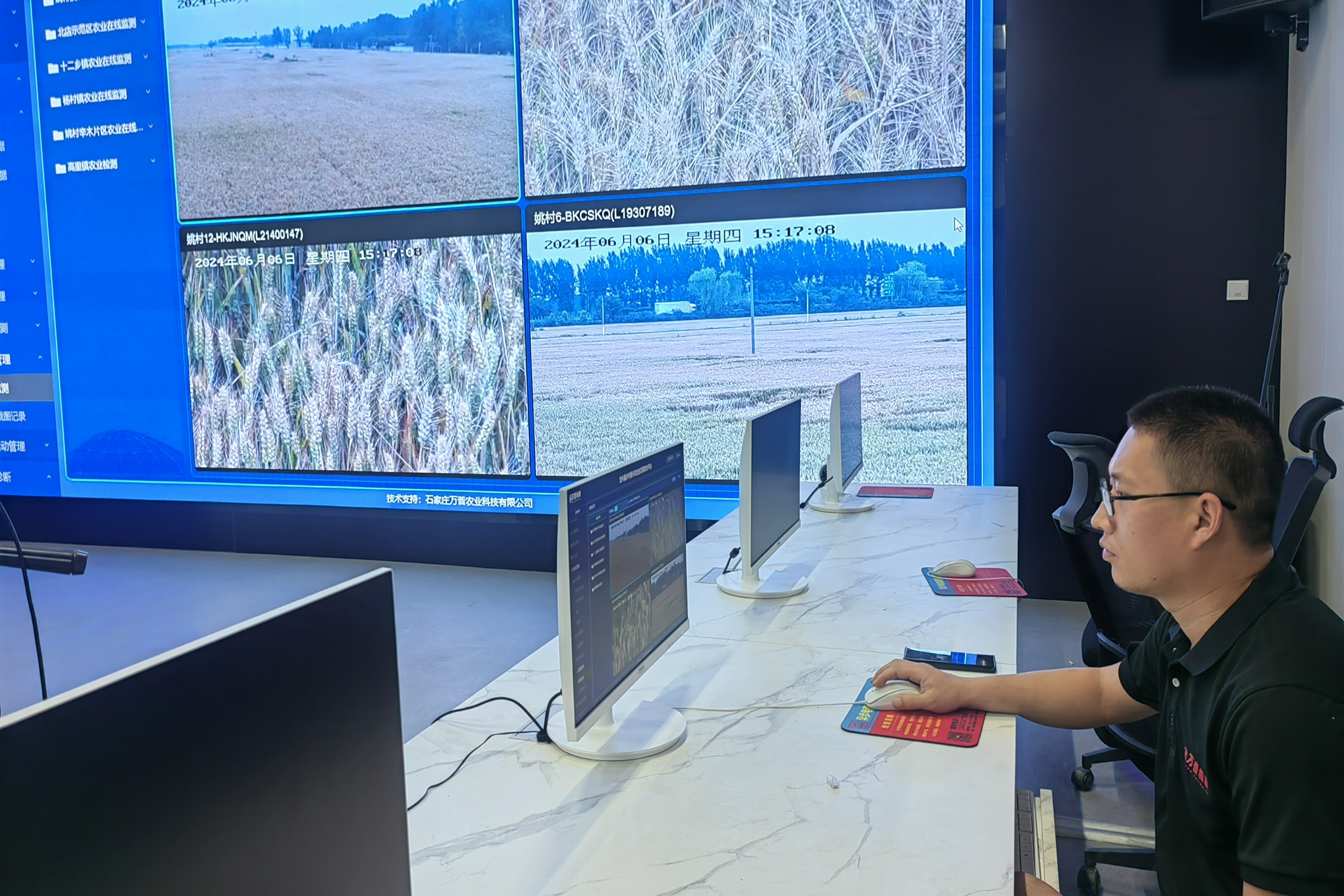 河北定兴：高标准农田麦浪翻涌奏响“丰收曲”_fororder_005