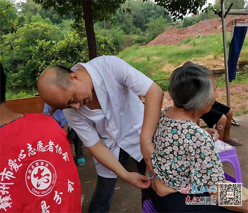 【最美基层好医生】钟红光：摸着良心行医的乡村医生