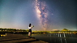 广西崇左：星空花海 浪漫无限