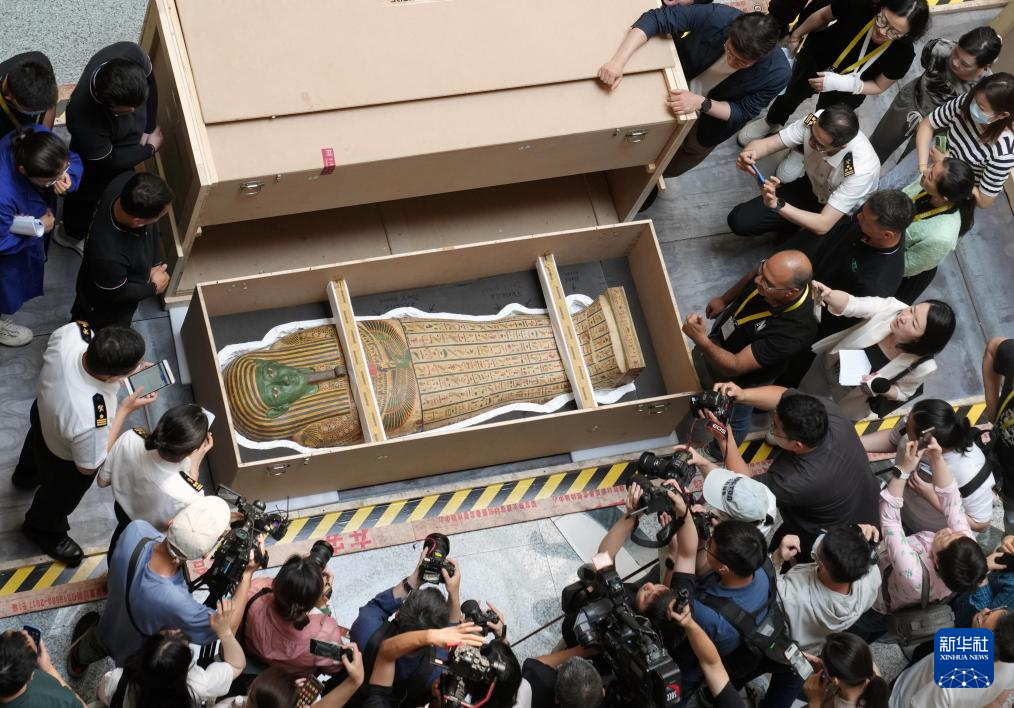 上海：两件古埃及文物率先开箱亮相上博