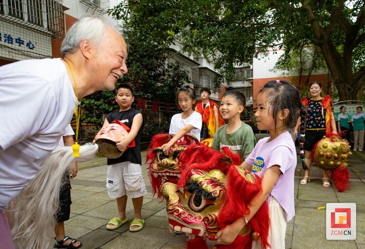 （转载）桥头狮灯：“宝藏小镇”里的川剧遗珍