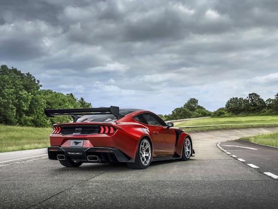 全新福特Mustang GTD腾跃勒芒 高性能套件及竞技化内饰风格尽显锋芒_fororder_image002