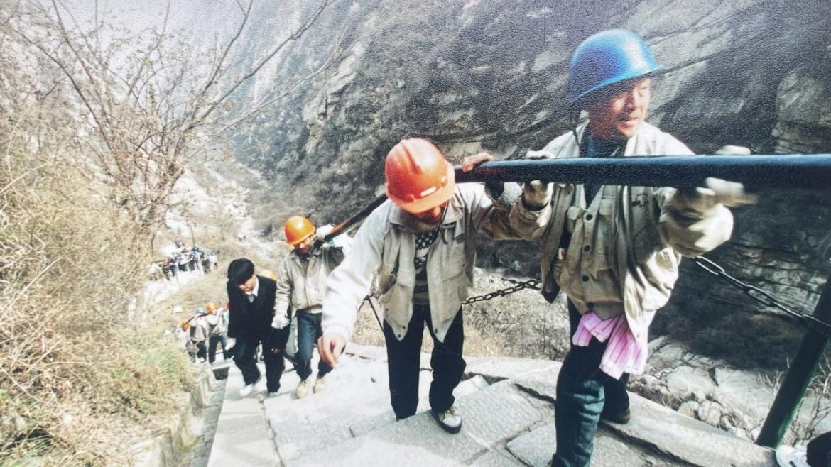 光明·印記——陜西電力文化遺産系列宣傳活動(五)| 渭南公司:點亮,華山之巔!_fororder_圖片4