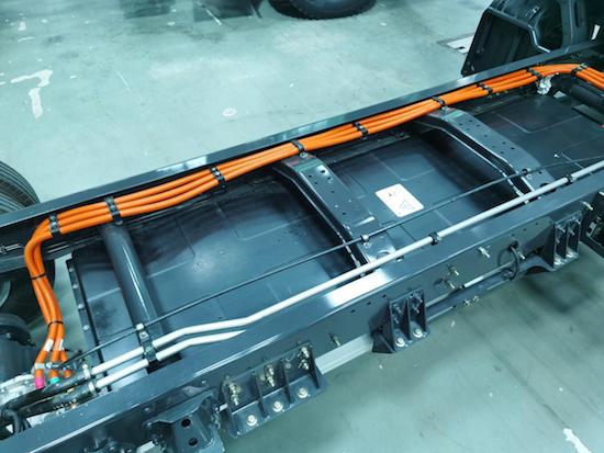 高效续航长 轻量盈利 乘龙L2V电动轻卡开启赚钱新城配_fororder_image003