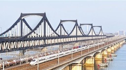 一趟车让沪苏浙皖连成圈 长三角超级环线高铁列车首发