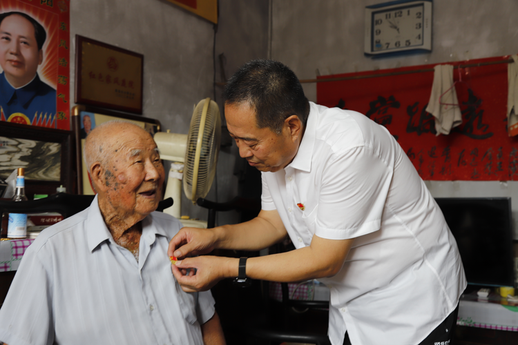 河北青县：“追寻红色印记”庆“七一” 文明实践活动展风采_fororder_图片 3