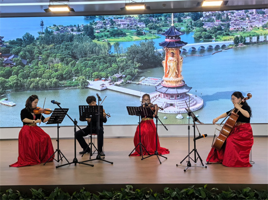 “6·21国际乐器演奏日”中国主会场活动在泰州泰兴黄桥举行_fororder_图片6