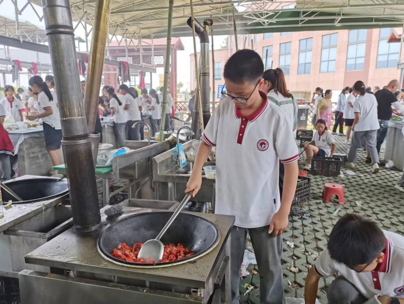 体验“烧土灶”的快乐 金华市金东区塘雅中心学校开展劳动教育活动_fororder_微信截图_20240624170433