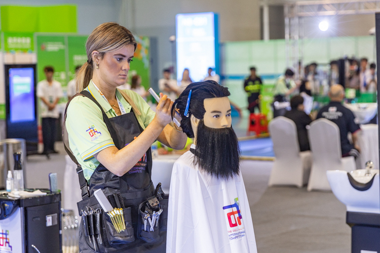 第二屆“一帶一路”國際技能大賽在渝開幕