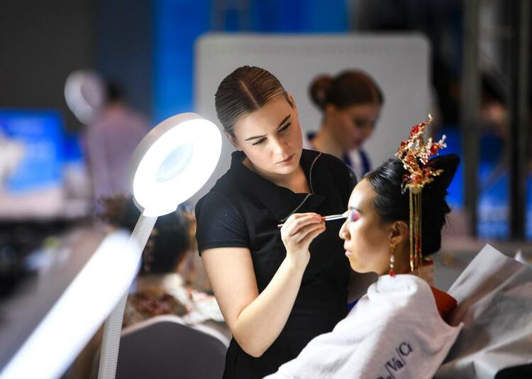 第二屆“一帶一路”國際技能大賽在渝開幕