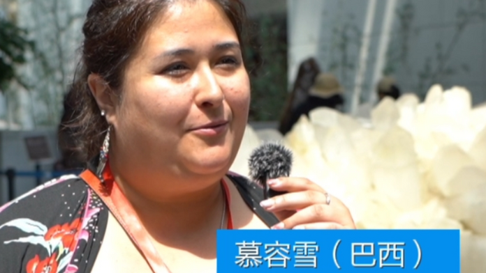 赶水晶“潮”集！国际友人感叹：中国处处有机遇