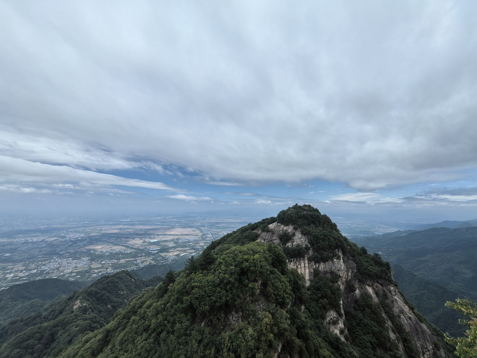 【Charming陕西】壮观！秦岭终南山景区现云海景观宛若天宫_fororder_IMG_20240621_132740