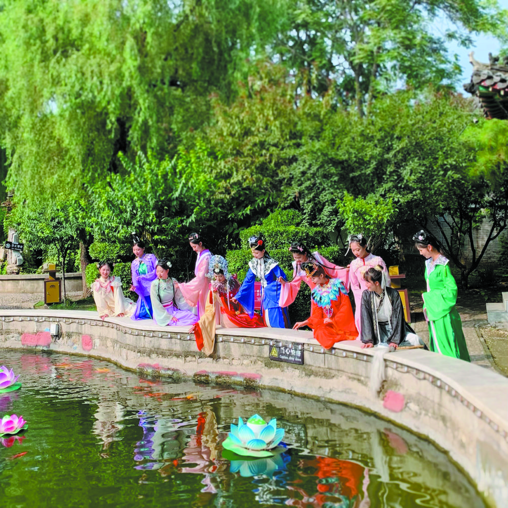 多彩夏日 热力十足 暑期文旅火爆 假日经济活跃_fororder_微信图片_20240729102845