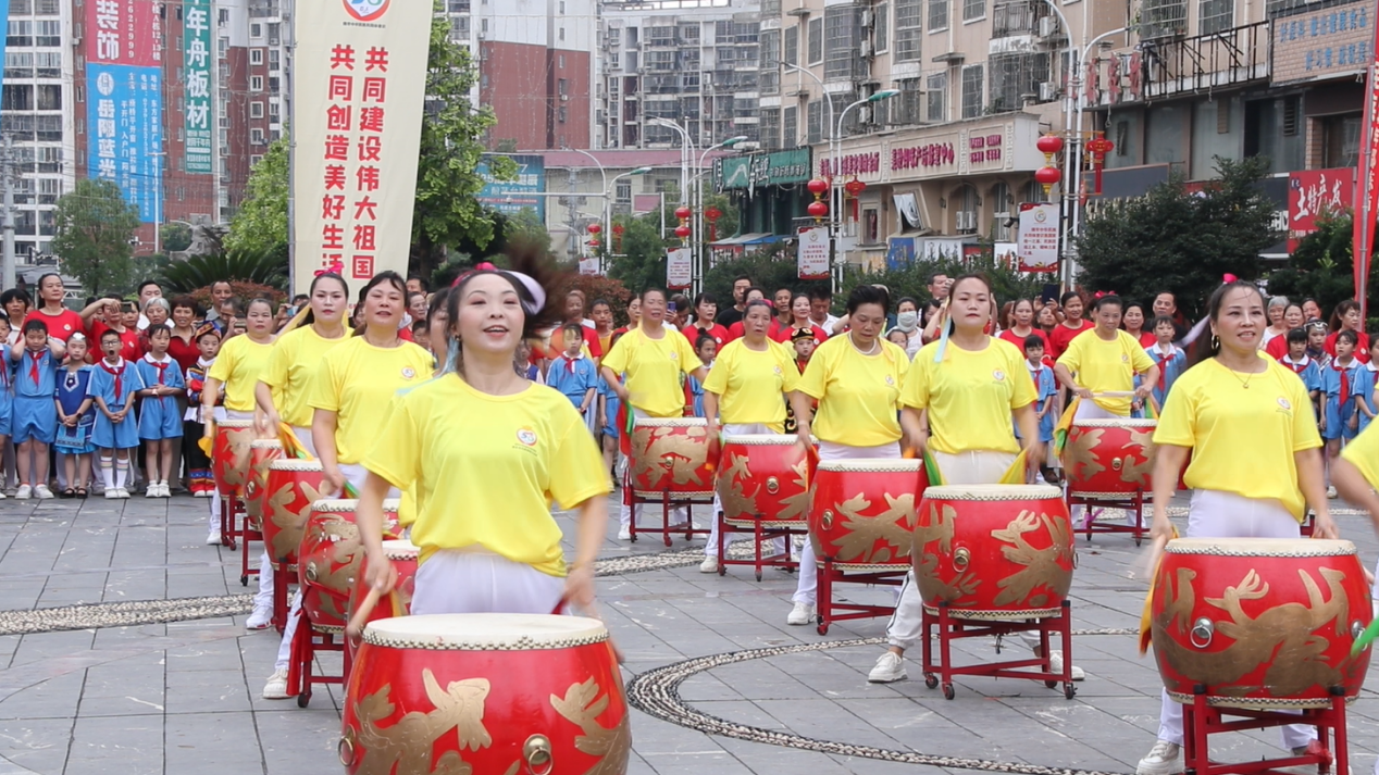 湖南邵东市“中华民族一家亲·石榴花开心向党”民族团结文化周开幕_fororder_图片2(1)