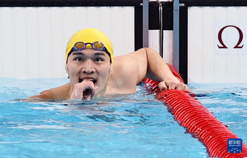 巴黎奥运会丨游泳——男子100米仰泳徐嘉余摘银
