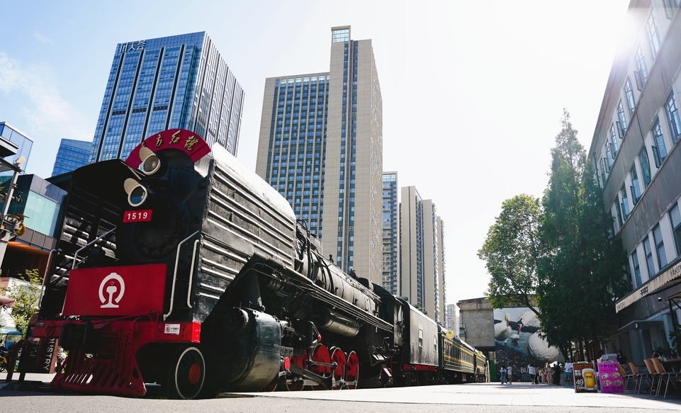 （福翻）以数字音乐为主导产业 成都东郊记忆区域价值凸显  　　Digital Music Leading the Way: The Emerging Value of Chengdu’s Eastern Suburb Memory Area_fororder_微信图片_20240730112657