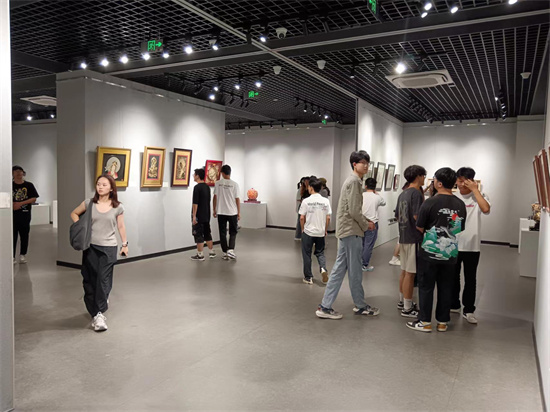 弘扬优秀传统文化 集美大学“漆线生辉——厦门漆线雕精品展”在宁开幕_fororder_图片17