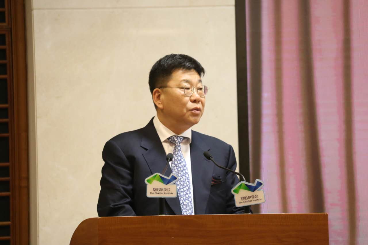 察哈尔学会主席韩方明28日在温州的年会上