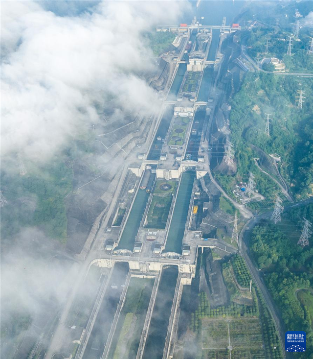 三峽樞紐2024年上半年通過量超7500萬噸_fororder_微信圖片_20240703094714