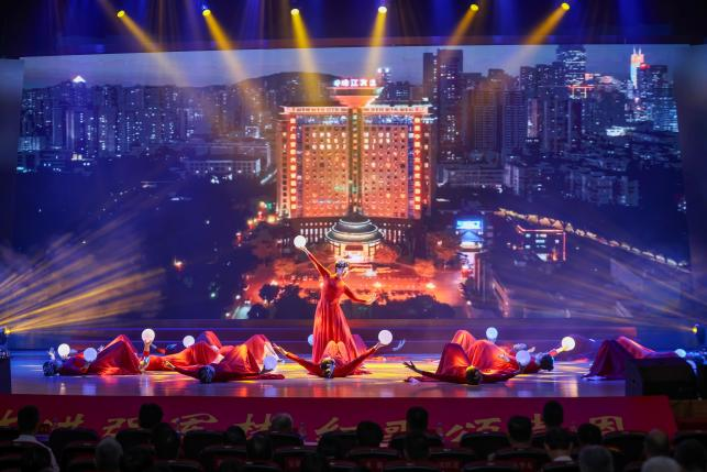 广州珠江宾馆举办“奋进强军梦 红歌颂党恩” 庆“八一”军地企系列活动_fororder_图片4