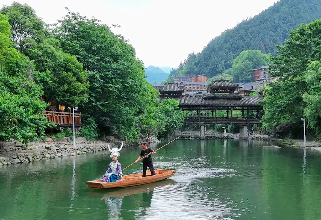 贵州雷山西江千户苗寨：到“苗都”看遗落在大山深处的童话_fororder_640