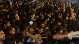 印度孟买一庆祝活动人群拥挤 多人受伤_fororder_12bb4cea0ffd40fbae653e90d3d06d5e