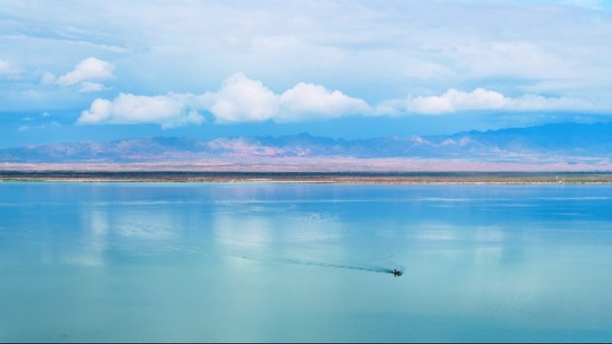 青海可魯克湖：水天一色的寧靜世界
