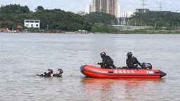 应对暑期汛期 防城港特警开展空地一体水上救援训练